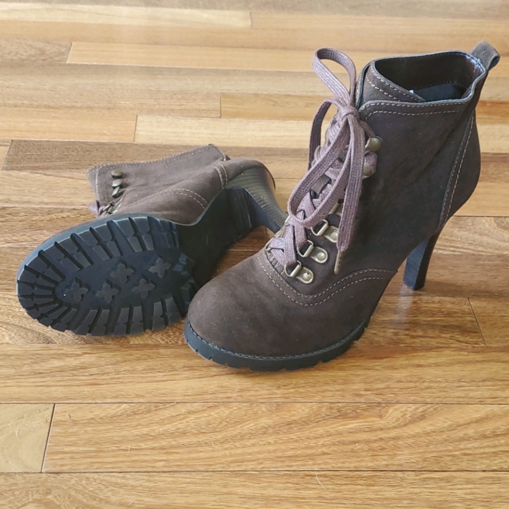 Mossimo heeled boots